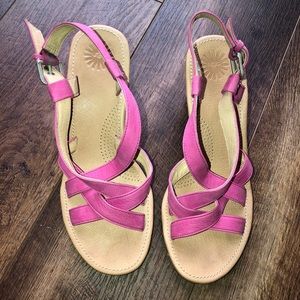 Women’s size 9 Ugg shoes